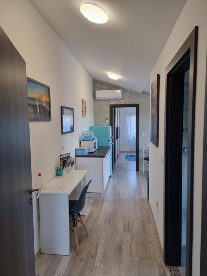 Apartment Pharos Zambratija  Ngoại thất bức ảnh